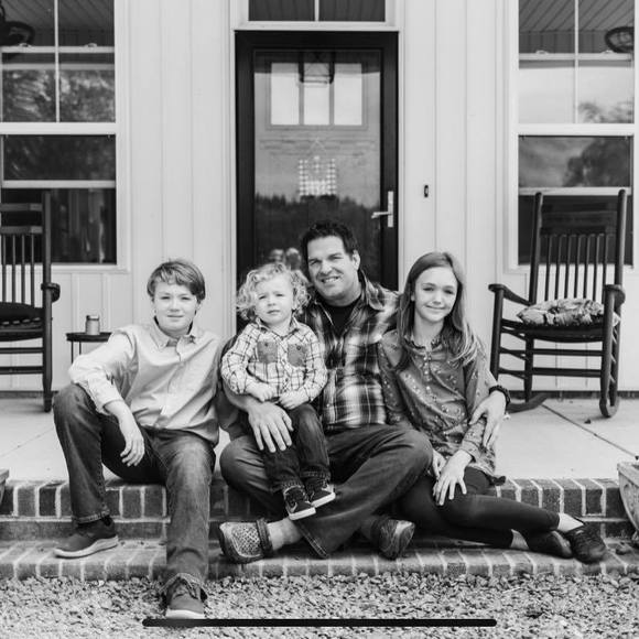 Meet your Posher, Rob - Picture 1 of 1